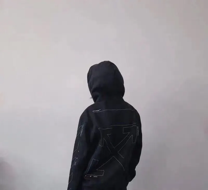 ♻️💯Upper body reference model picture❤️ Top tested version OFFWHITE OW damaged and incomplete sketch hooded men and women couples same style pure cotton loose pullover round neck sweatshirt This printing has a reflective effect, not ordinary offset printing, everyone must know this, don’t waste money and buy the wrong version. It doesn't exist in my house, so you can place your order with confidence. The printing uses imported 3M reflective powder, mixed with transparent glue. It is made from stencil technology and glue scraping. The glue ratio has been tested repeatedly to ensure the firmness of the printing and the 3M reflective effect. You get what you pay for. The fabric is made of 420g heavy terry material, which is thick but not bulky and has a full drape. Version OS code number XS-L size chart